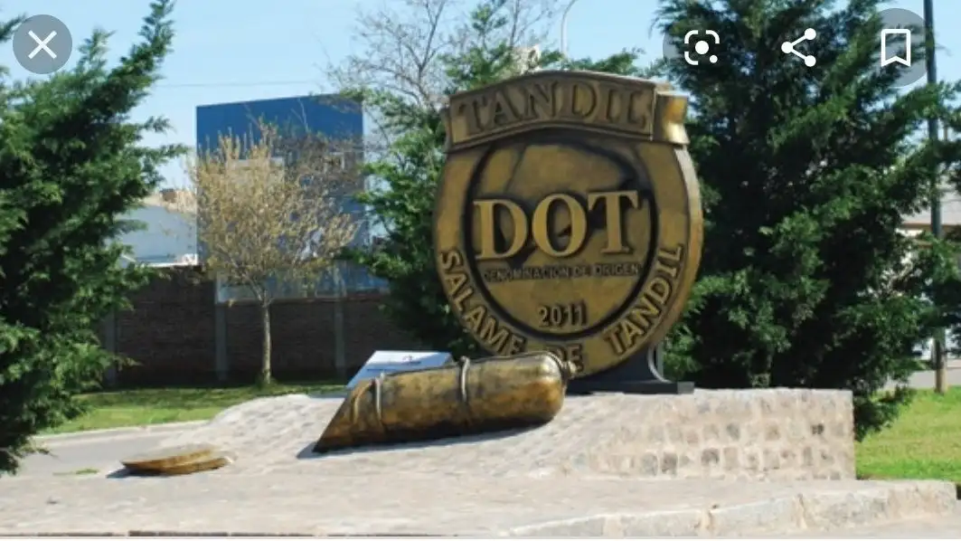 monumento al salame tandil