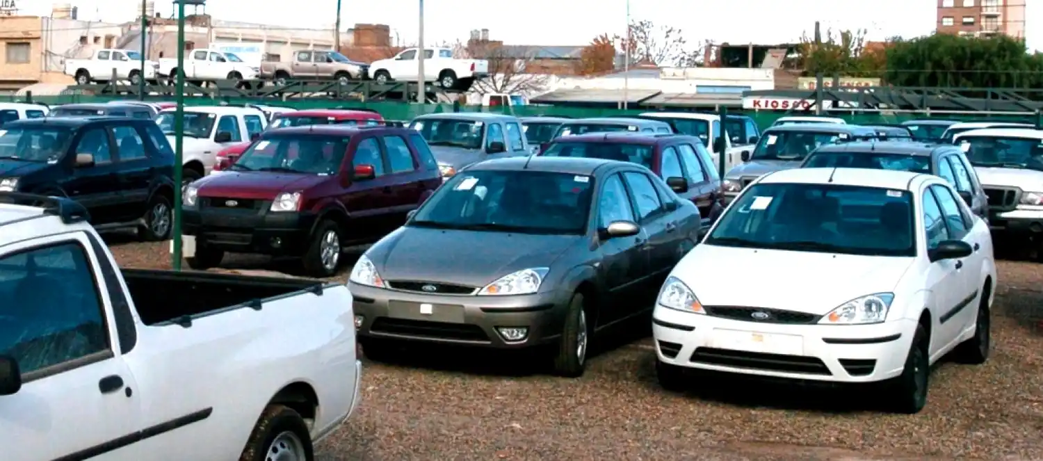 La venta de autos usados cayó 10% en enero
