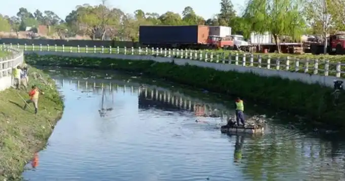 Macabro: hallan ocho cadáveres en arroyo de Quilmes