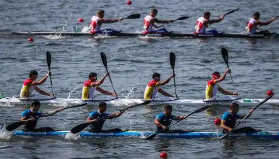 El K4 masculino, afuera de la lucha en los 1000 metros