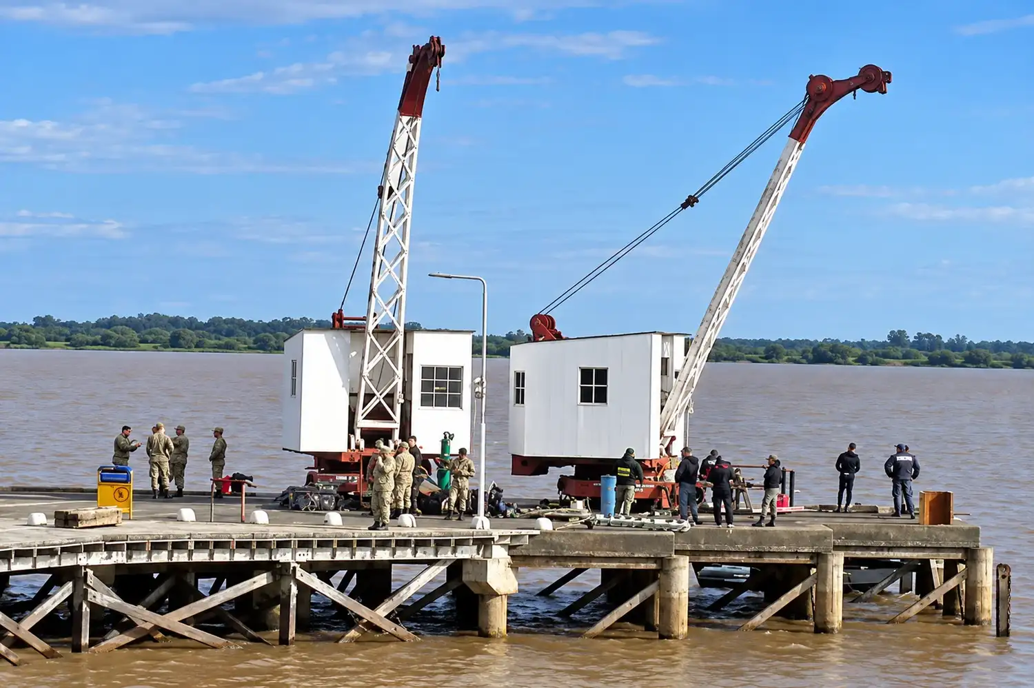 Tragedia en Fray Bentos: tres buzos militares murieron durante un entrenamiento en el río Uruguay