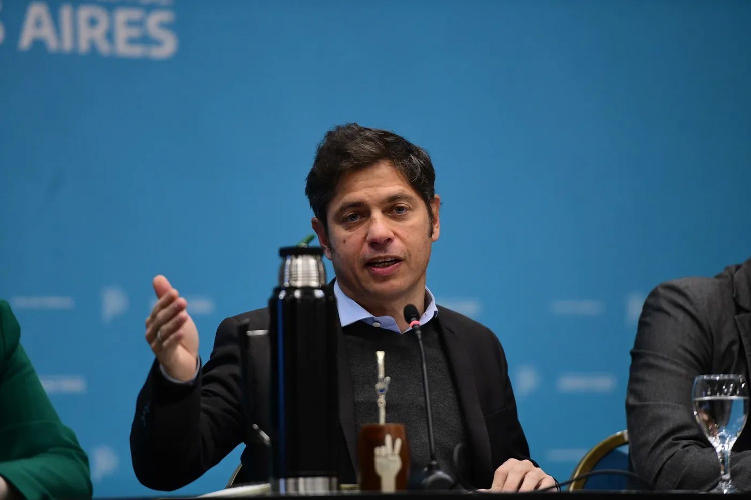 Kicillof contra Javier Milei