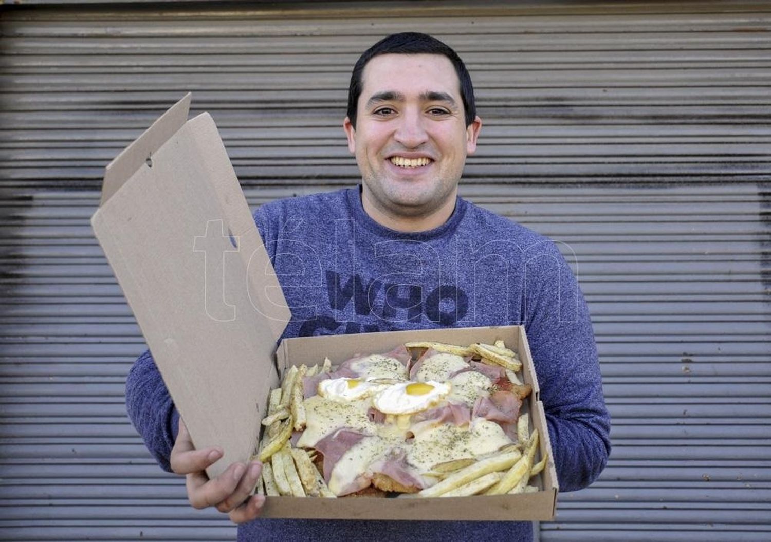 Un local de La Plata regala una milanesa gigante a quienes donen plasma