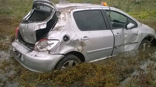 Una docente viajaba a Gualeguaychú y volcó en la Ruta 14