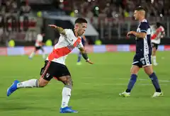 River goleó a Gimnasia y llega entonado al Superclásico