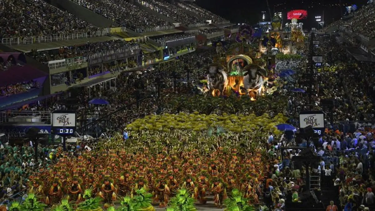 EL CARNAVAL DE RÍO retoma su esplendor para «espantar las tinieblas»