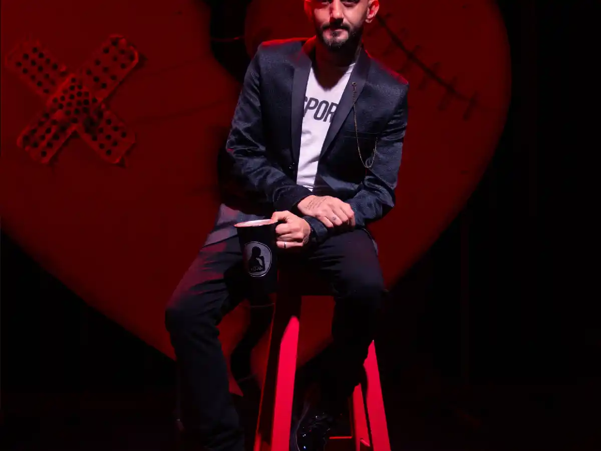 Gonzalo Romero: “Simplemente escribo cosas  que me pasan o que deseo”