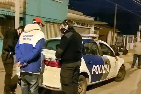 Desarticulan una fiesta ilegal en el barrio Norte