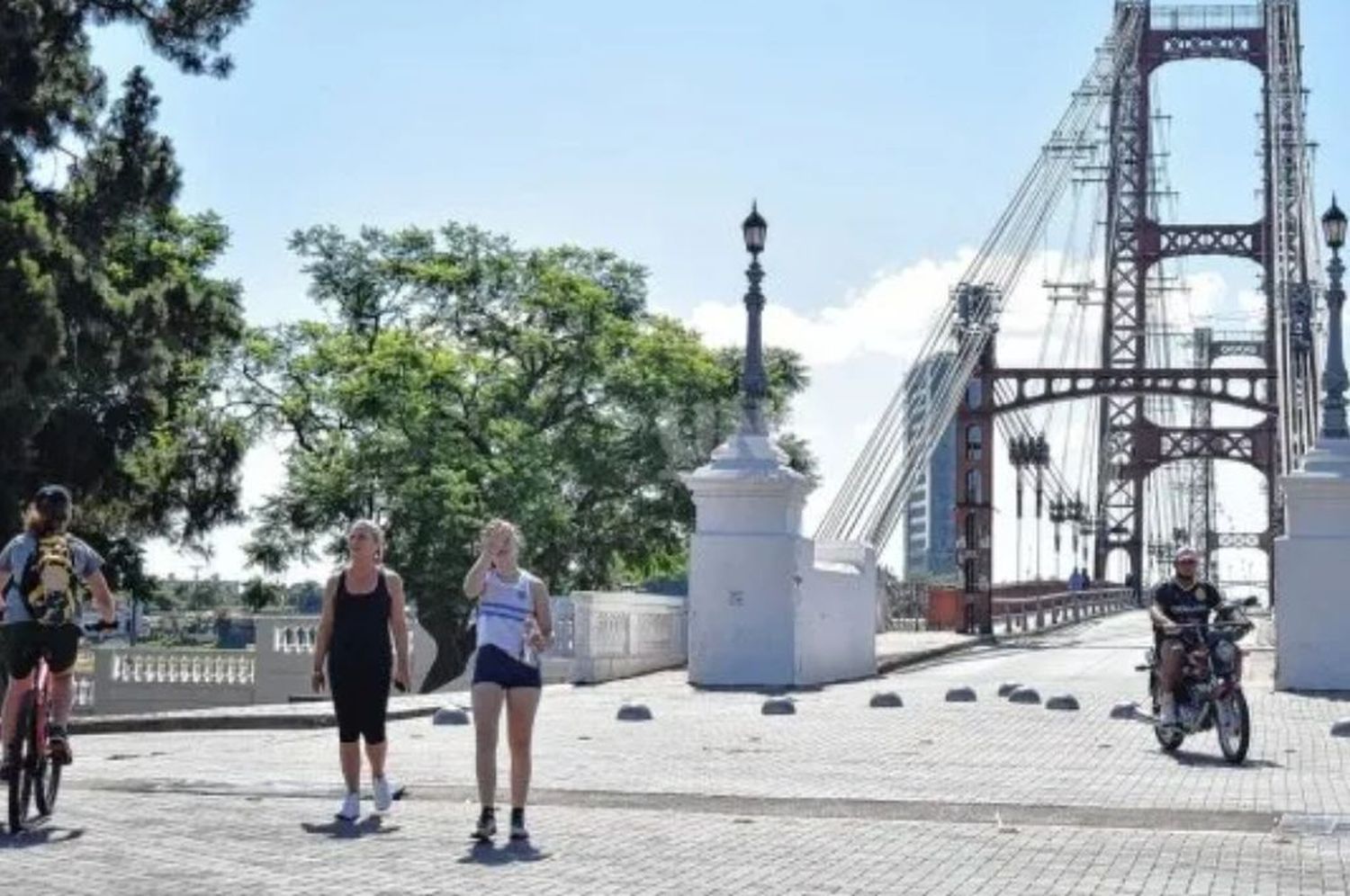 Domingo soleado y con altas temperaturas en Santa Fe Ciudad