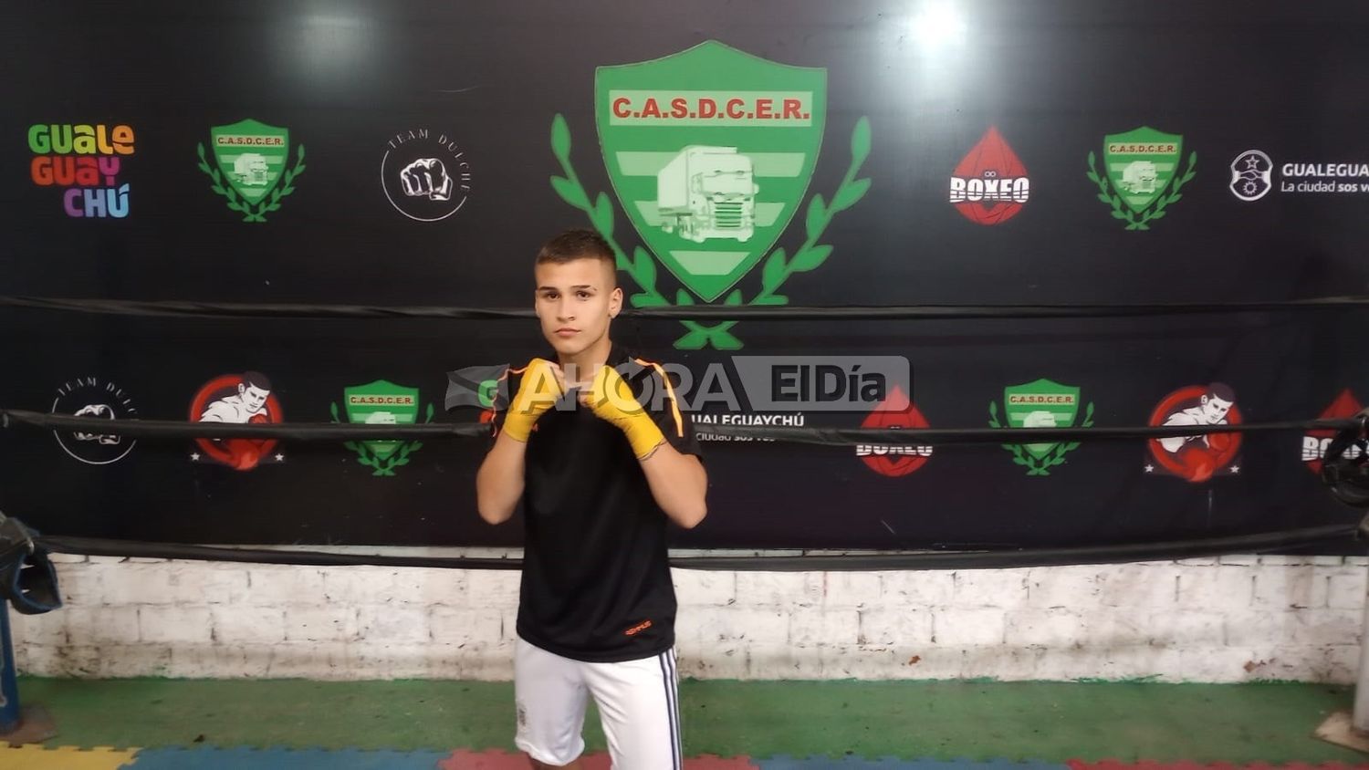 Araujo hace boxeo en el gimnasio Camioneros y la parte física en Box Gym.