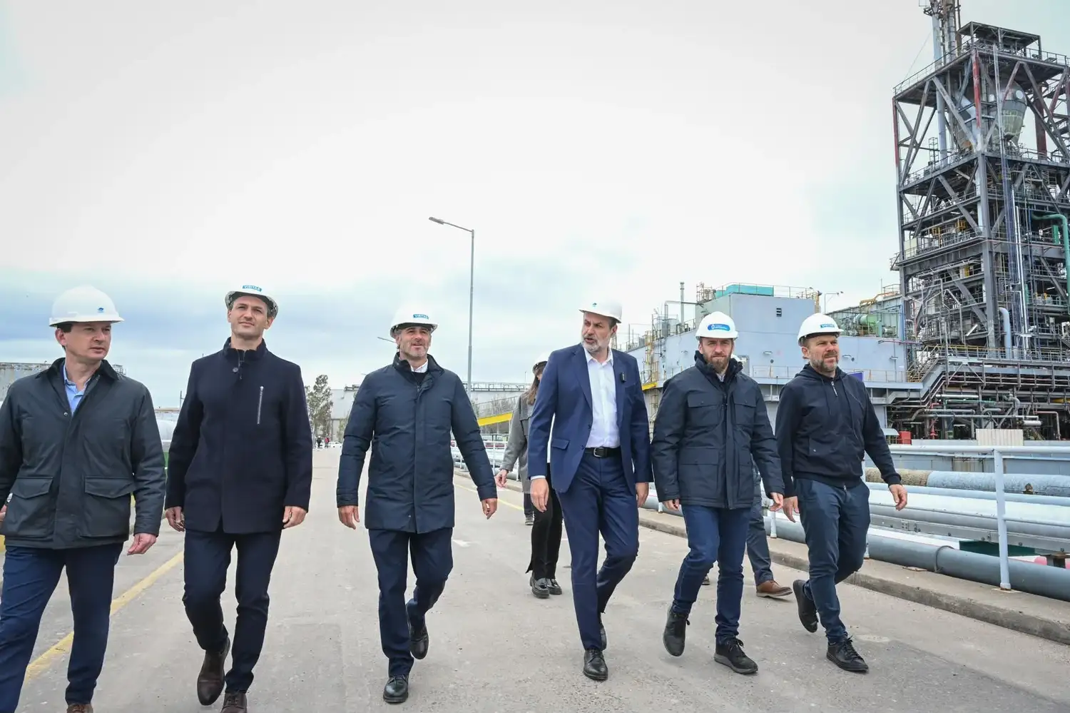Achával y la Liga de Intendentes llevaron a Bahía Blanca el reclamo por Zona Fría - 1
