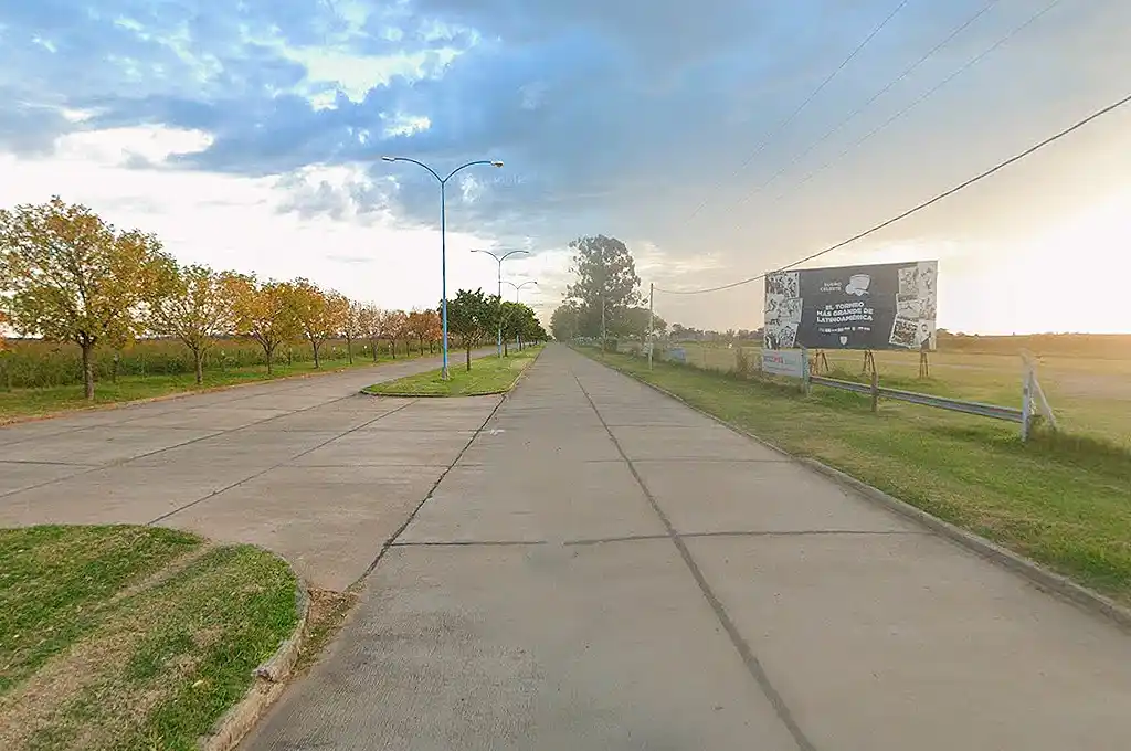 Otra vez, un accidente en Bv. Lehmann frente al autódromo: tres jóvenes resultaron lesionados