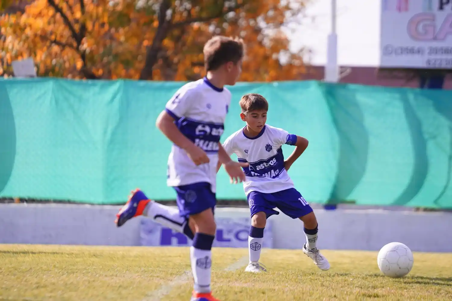 Los chicos disfrutaron un nuevo sábado a puro fútbol.