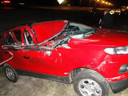 Autovía 14: Una camioneta se despistó y atravesó el carril opuesto 