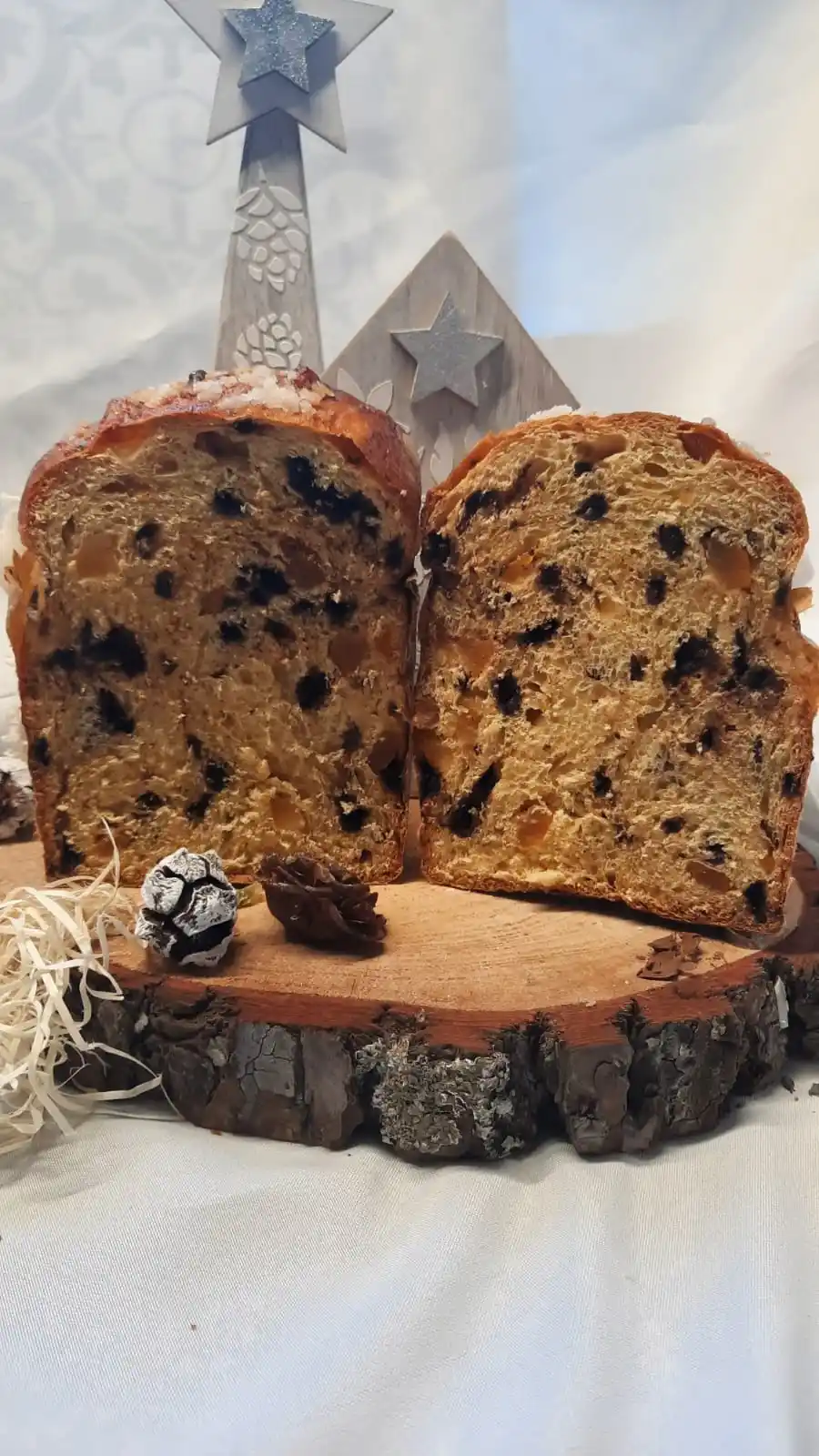 Panadería 9 de Julio ofrece pan dulces con y sin frutas.