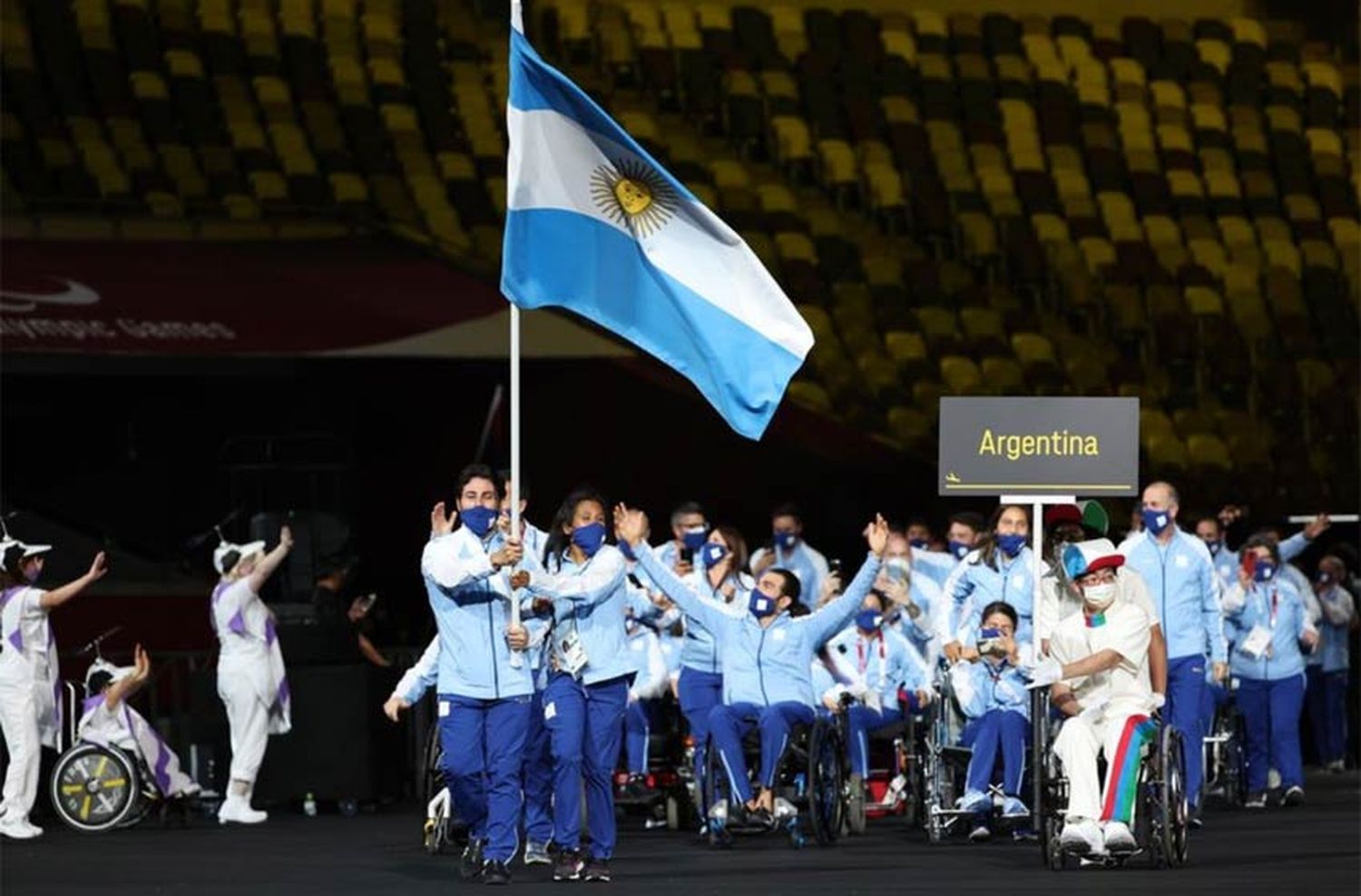 Con Yanina Martínez como abanderada, los Juegos Paralímpicos Tokio 2020 tuvieron su ceremonia inaugural