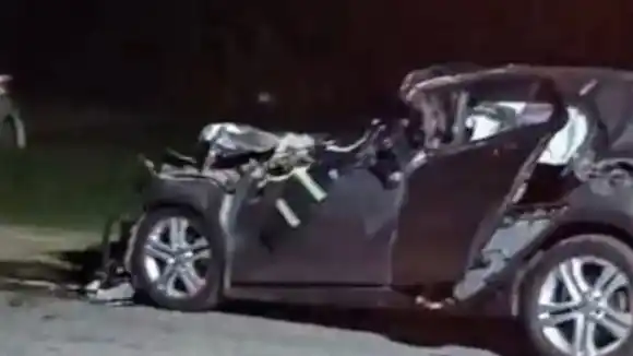 Tragedia en la Ruta 88: dos muertos y una mujer grave tras chocar contra un acoplado en Miramar