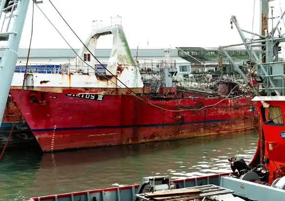 Con el desguace del buque “Sirius III” ya se recuperaron 1266 metros de espacio operativo en el Puerto