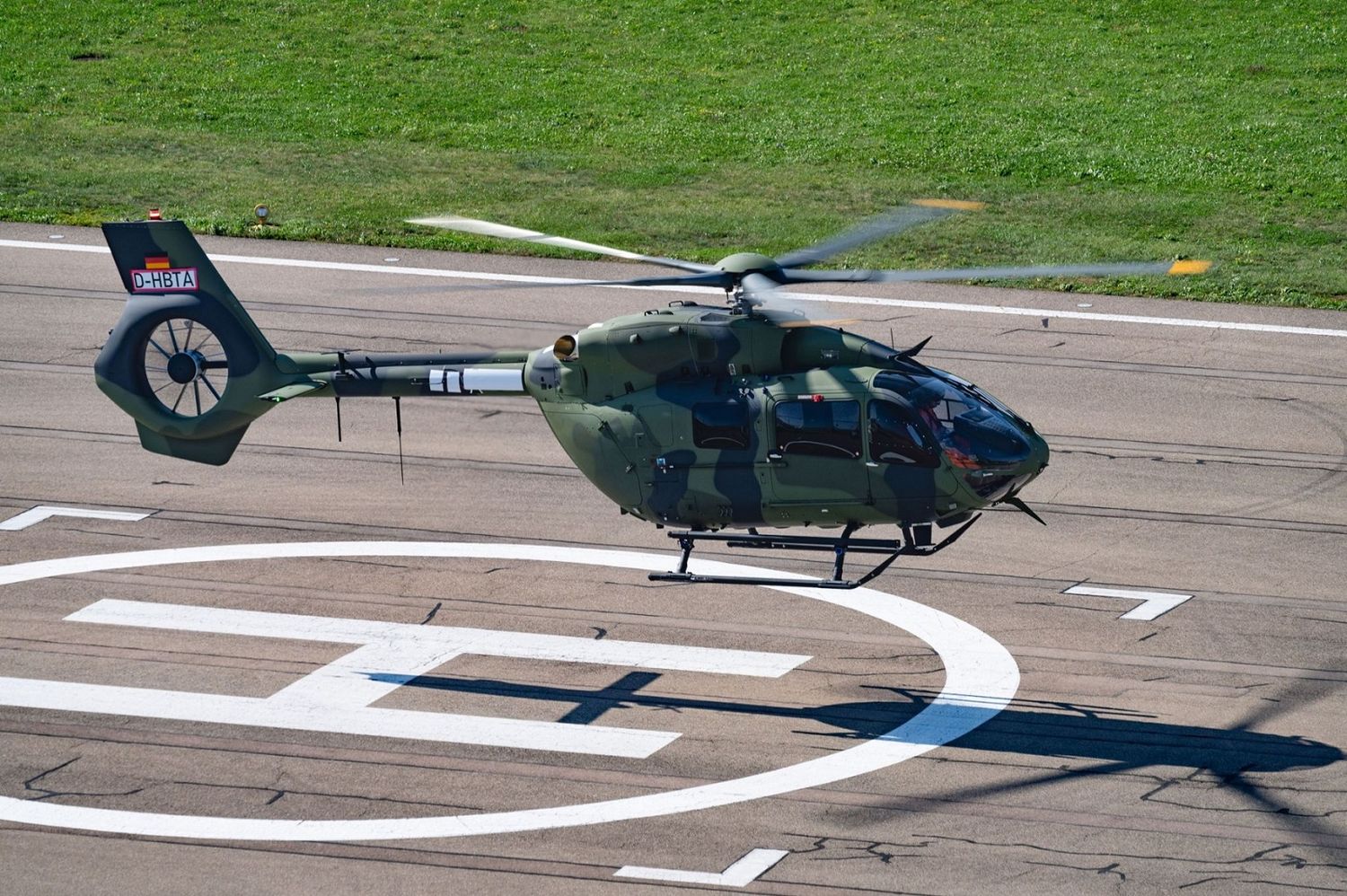 Despega el primero de los 62 helicópteros H145M encargados por la Bundeswehr alemana a Airbus Helicopters