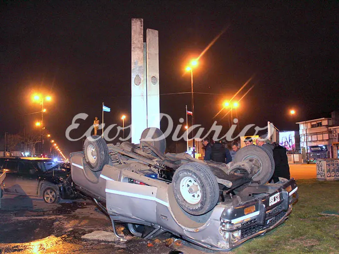 Tres heridos. En accidente en la rotonda