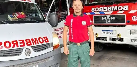 Un bombero voluntario viajó al sur para combatir los incendios