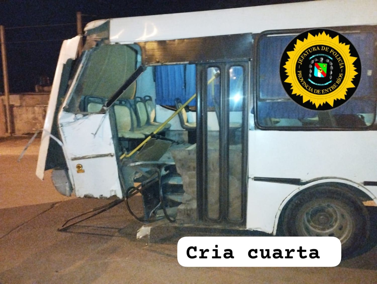 Siniestro vial entre tren de carga y colectivo dejó 17 heridos leves en Concordia