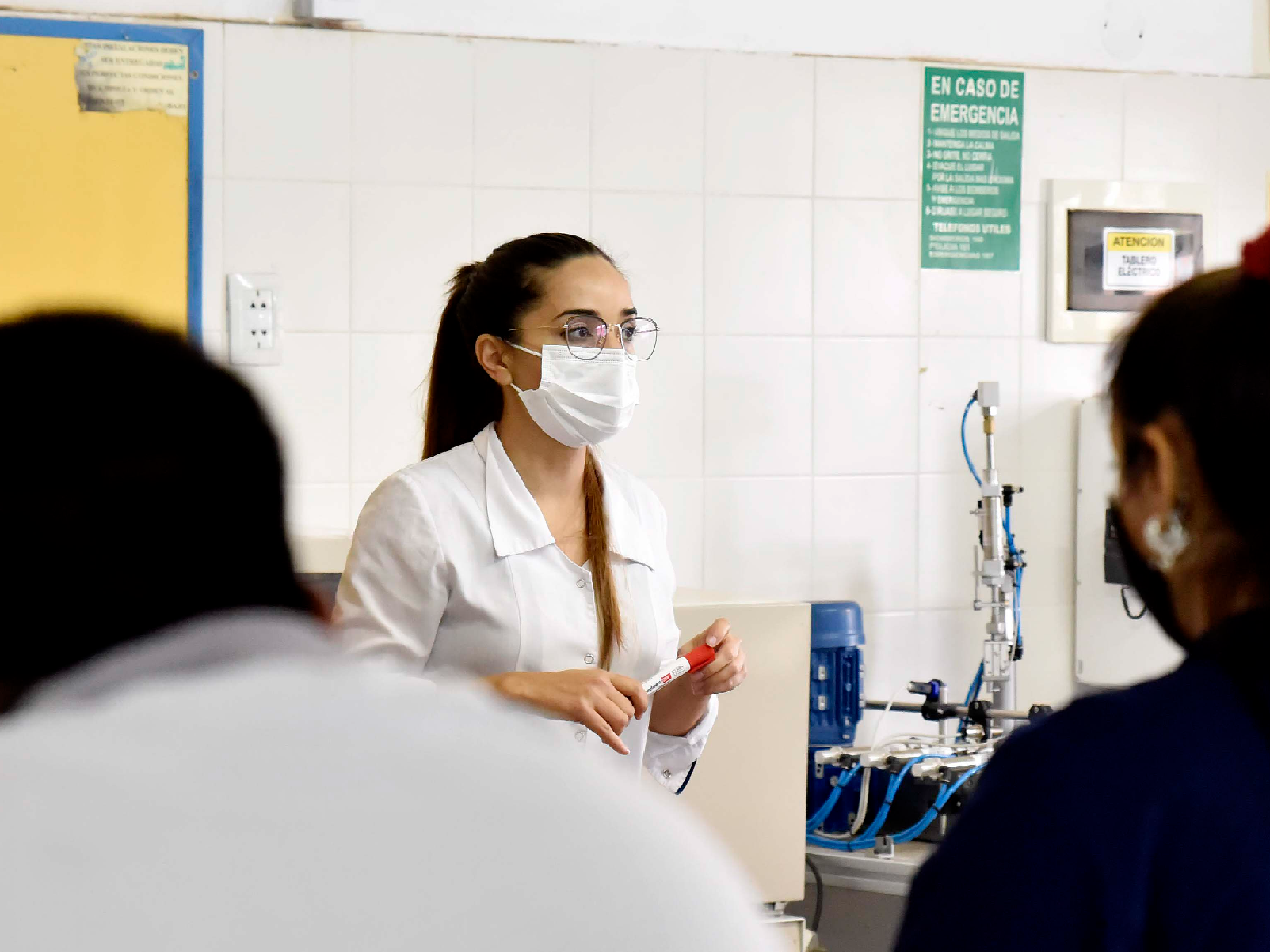 Orgullo cordobés: quién Gisela Gómez, elegida entre los mejores 50 docentes del mundo