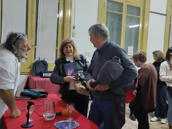 Se presentó 'Yuchán Florecido' en la Biblioteca Mastronardi