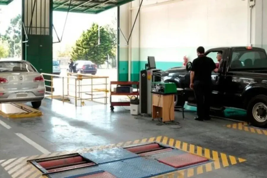 Aumenta un impuesto clave para autos: cuánto cuesta ahora y por qué es obligatorio para circular