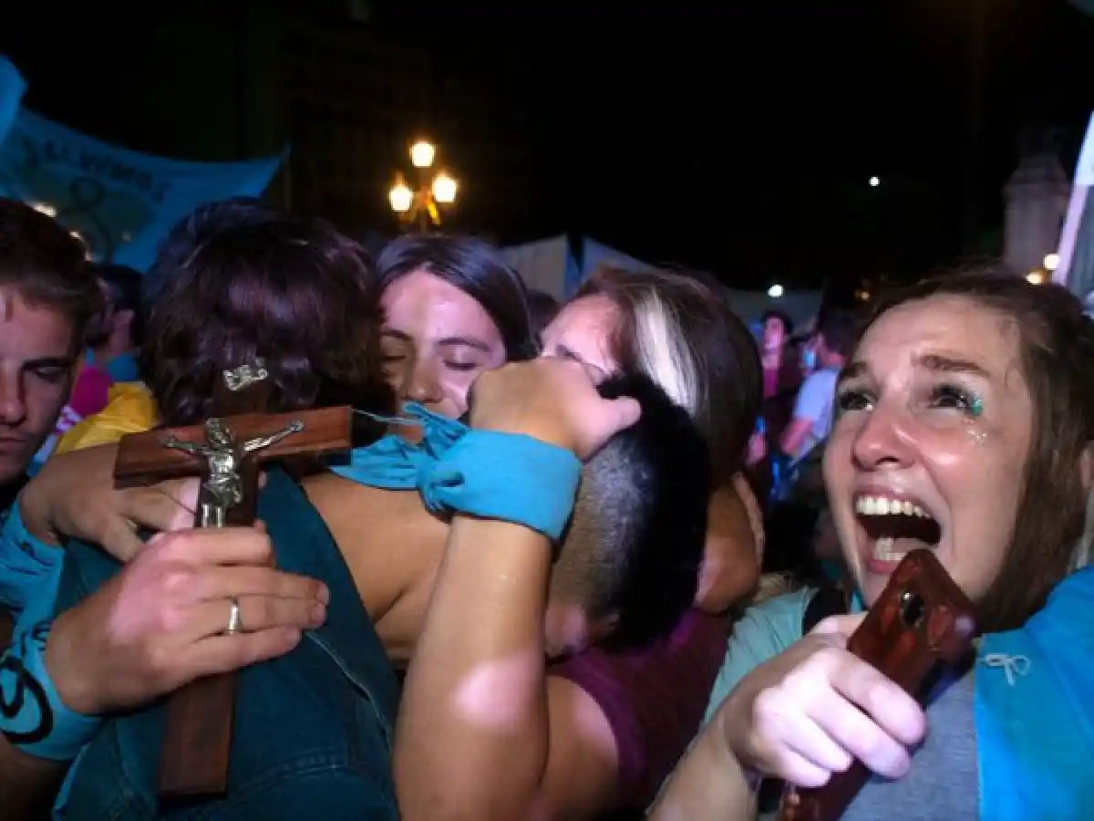 "Amaneció muy triste Argentina": el obispo Buenanueva tras la legalización del aborto 
