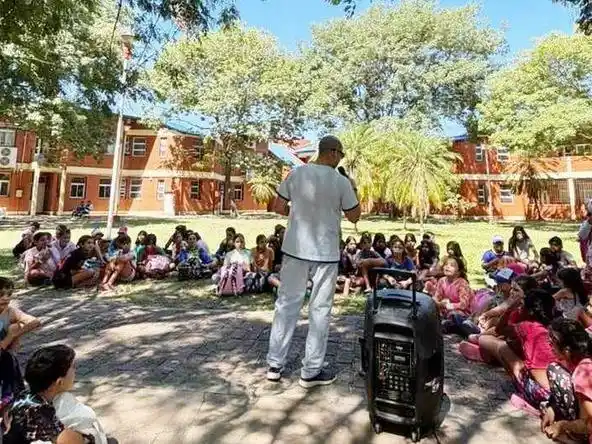 Las colonias provinciales transforman 
el juego en aprendizaje nutricional