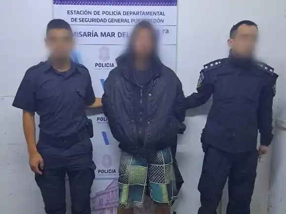 Dos detenidos y un prófugo por el robo de un auto en zona céntrica