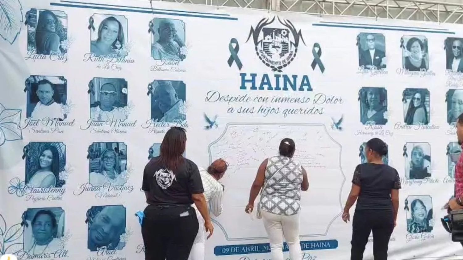 Un dolor que «no se calma»: funeral colectivo tras tragedia en Dominicana