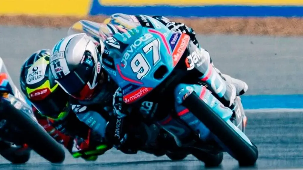 Podio argentino en Moto3: Morelli fue segundo en Brasil y Perrone protagonizó un momento de alto impacto