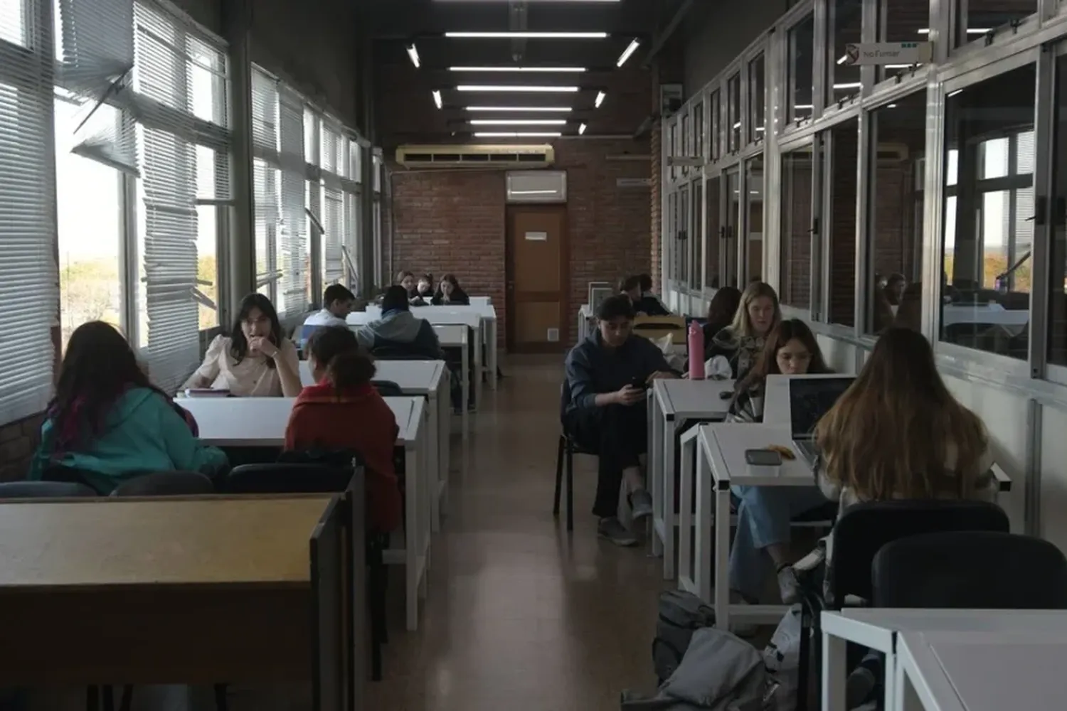 Arancelarán las universidades a los extranjeros: ¿cuál es la situación en Santa Fe?