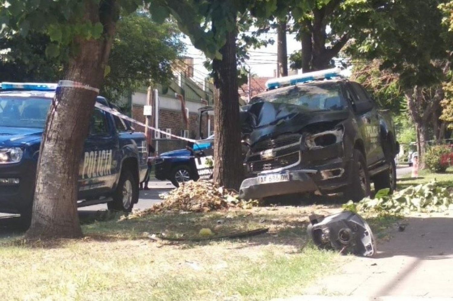 Rosario: tremendo choque entre un taxi y un patrullero