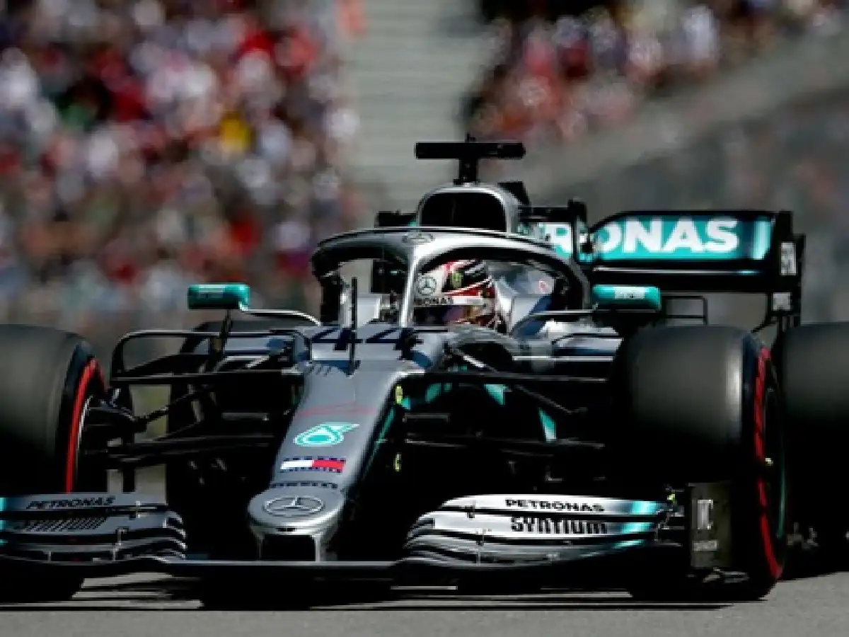 Hamilton el más veloz en Austria