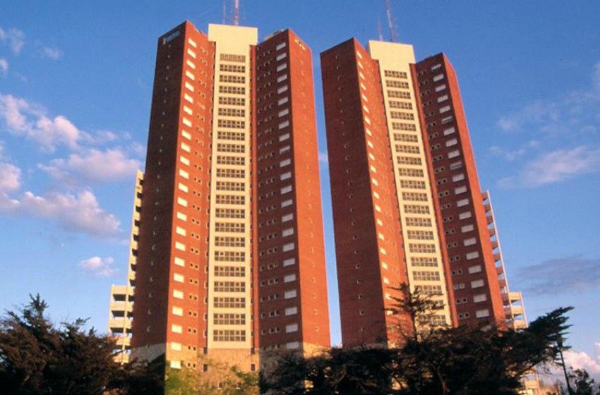 Principio de acuerdo entre Torres de Manantiales y trabajadores tras la manifestación