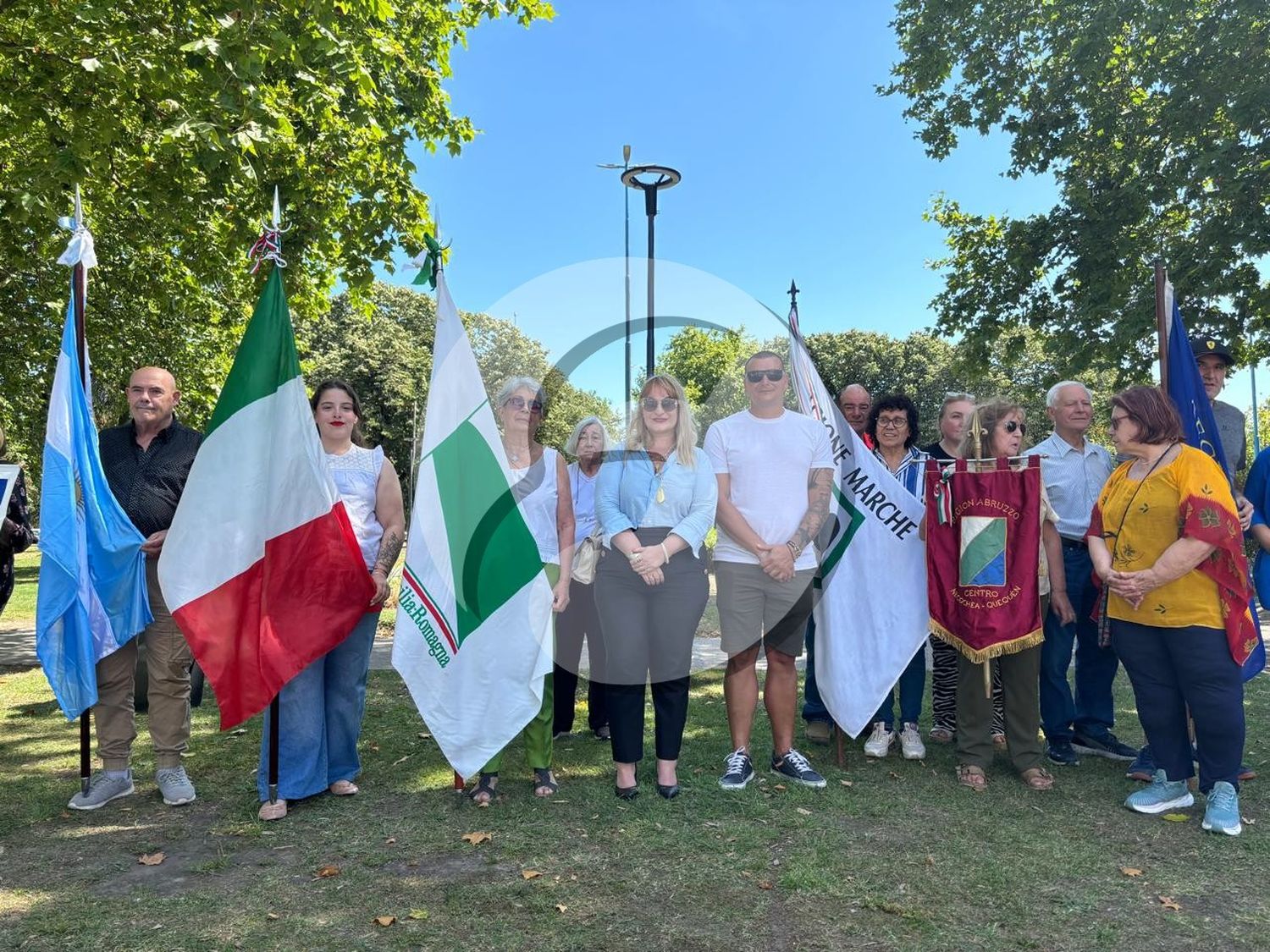 Claudio Castagnari, Marina Vázquez Pucillo y representantes de distintas regiones de Italia