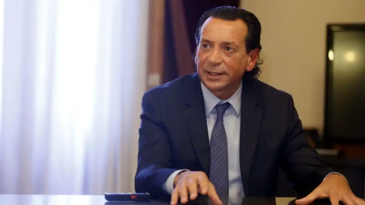 El Gobierno nacional está por acordar un bono para los trabajadores del sector privado