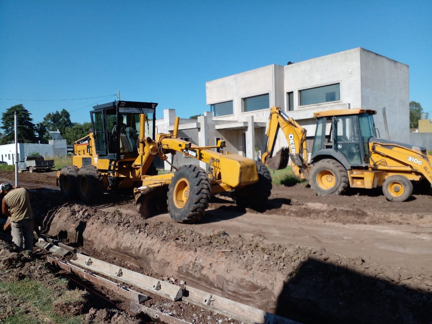 Siguen los trabajos de cordón cuneta