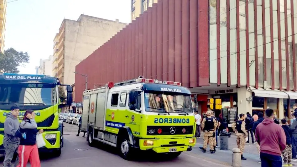 UTHGRA lamentó el incendio en un café céntrico y destacó el rápido accionar de los trabajadores