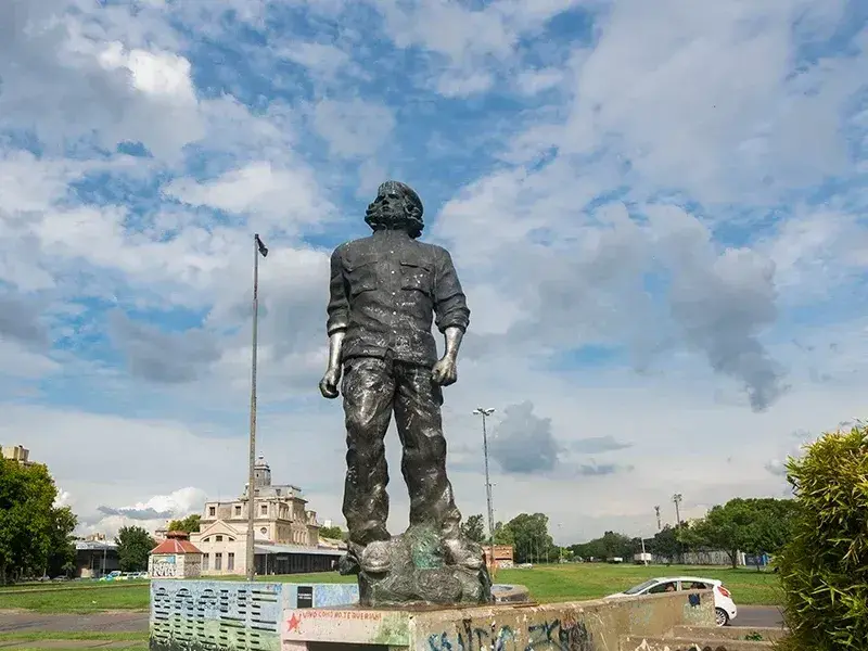 "Chau Che": La Libertad Avanza propone cambiar homenajes vinculados al Che Guevara en Rosario