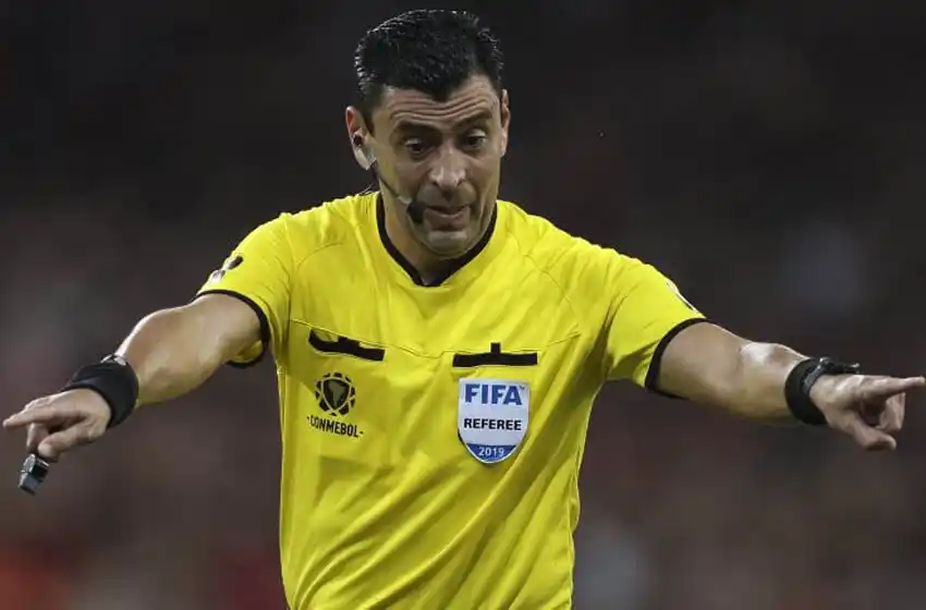 Se designaron los árbitros para los partidos finales