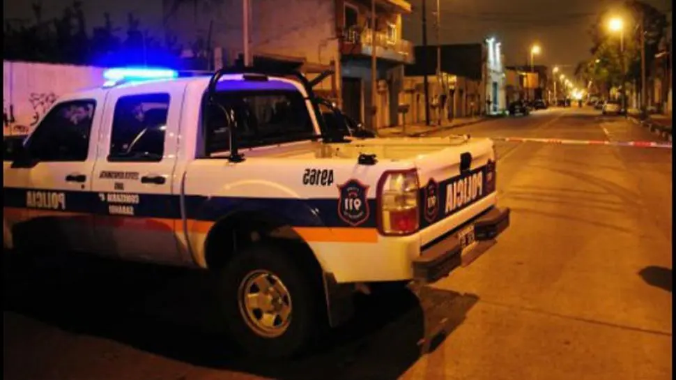 Lanús: Asesinaron a un joven delante de su esposa para robarle el auto