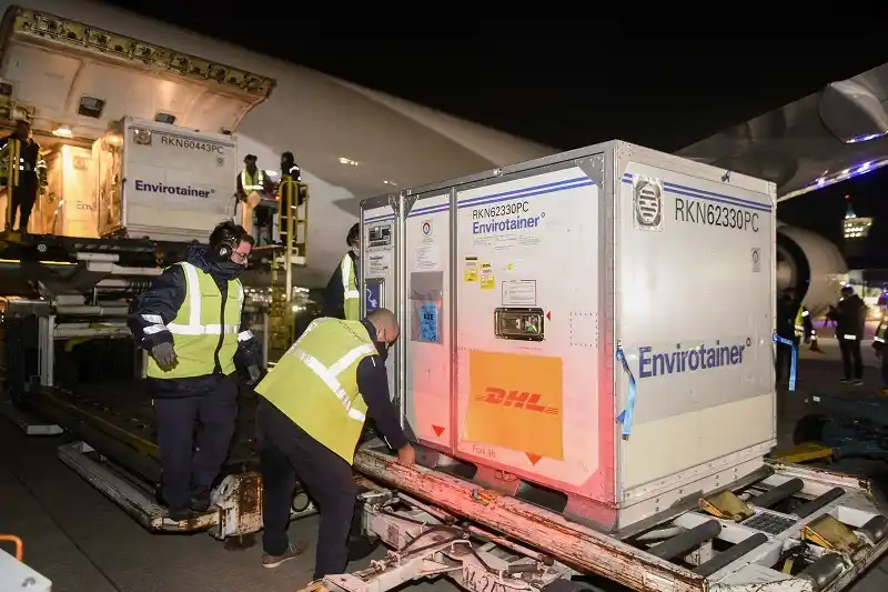 Llegaron 1.453.565 dosis de Astrazeneca y Sputnik V y se están enviando más turnos