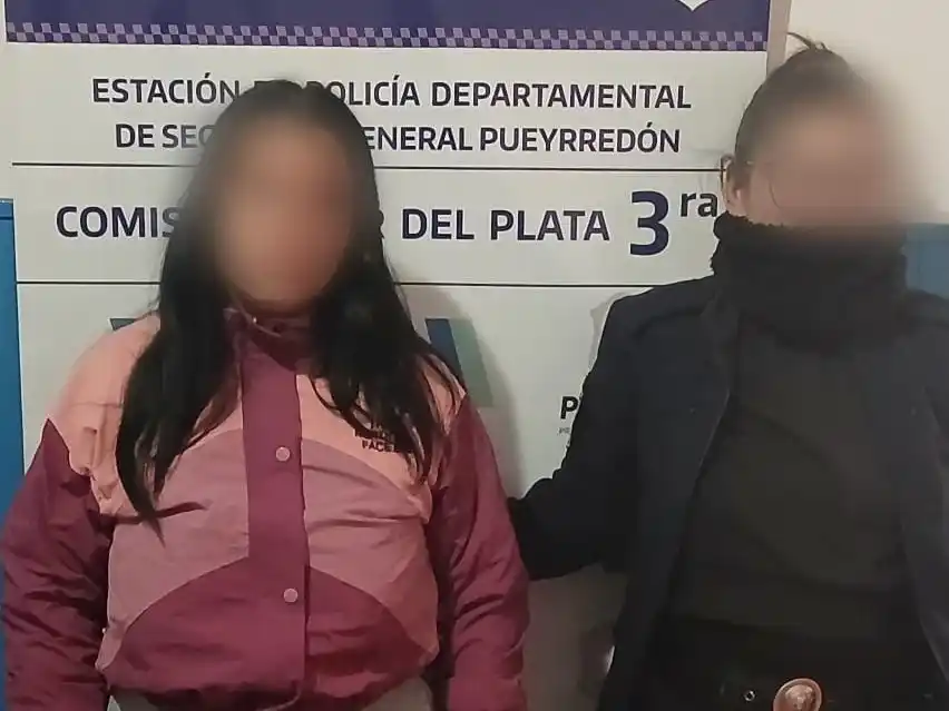 El delito lo cometieron intimidando a la víctima con una navaja y desplazándose en una moto.