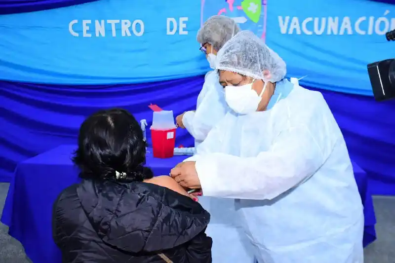 Este martes aplicarán las vacunas contra el COVID-19 en 18 localidades