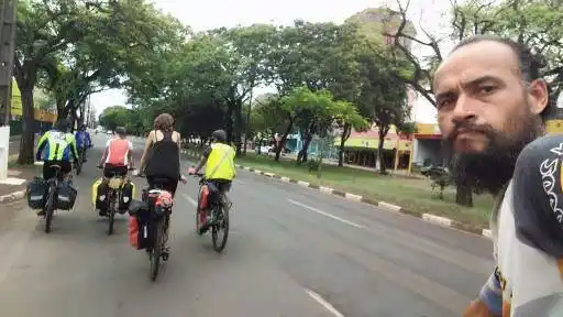 Asesinaron de tres balazos en Brasil a un ciclista argentino que recorría América