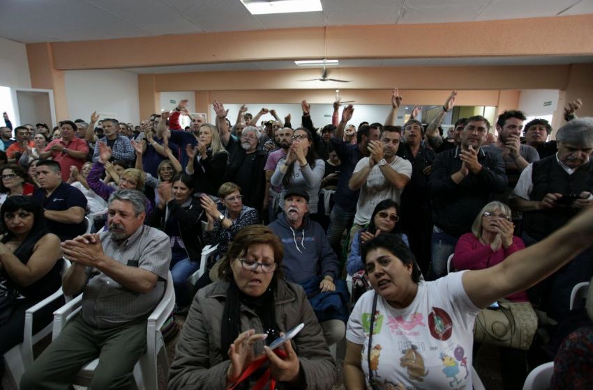 Municipales, en estado de "alerta y movilización" por las paritarias
